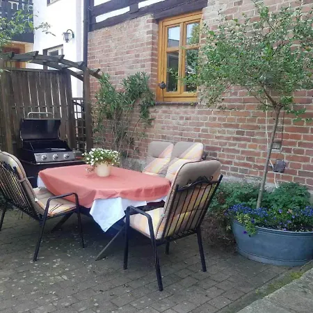 شقة Aeltestes Haus In Quentel - 1 Mit Kleinem Garten Lichtenau