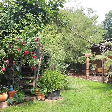 Aeltestes Haus In Quentel - 1 Mit Kleinem Garten شقة Lichtenau