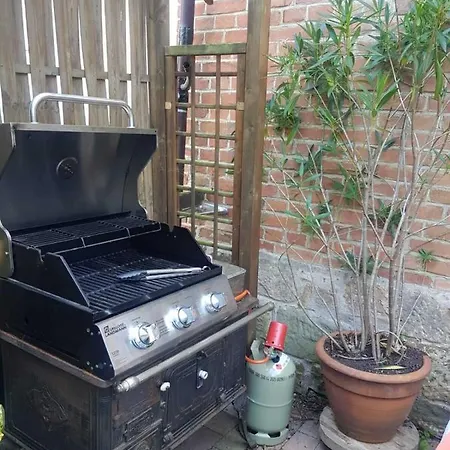 Aeltestes Haus In Quentel - 1 Mit Kleinem Garten * Hessisch Lichtenau